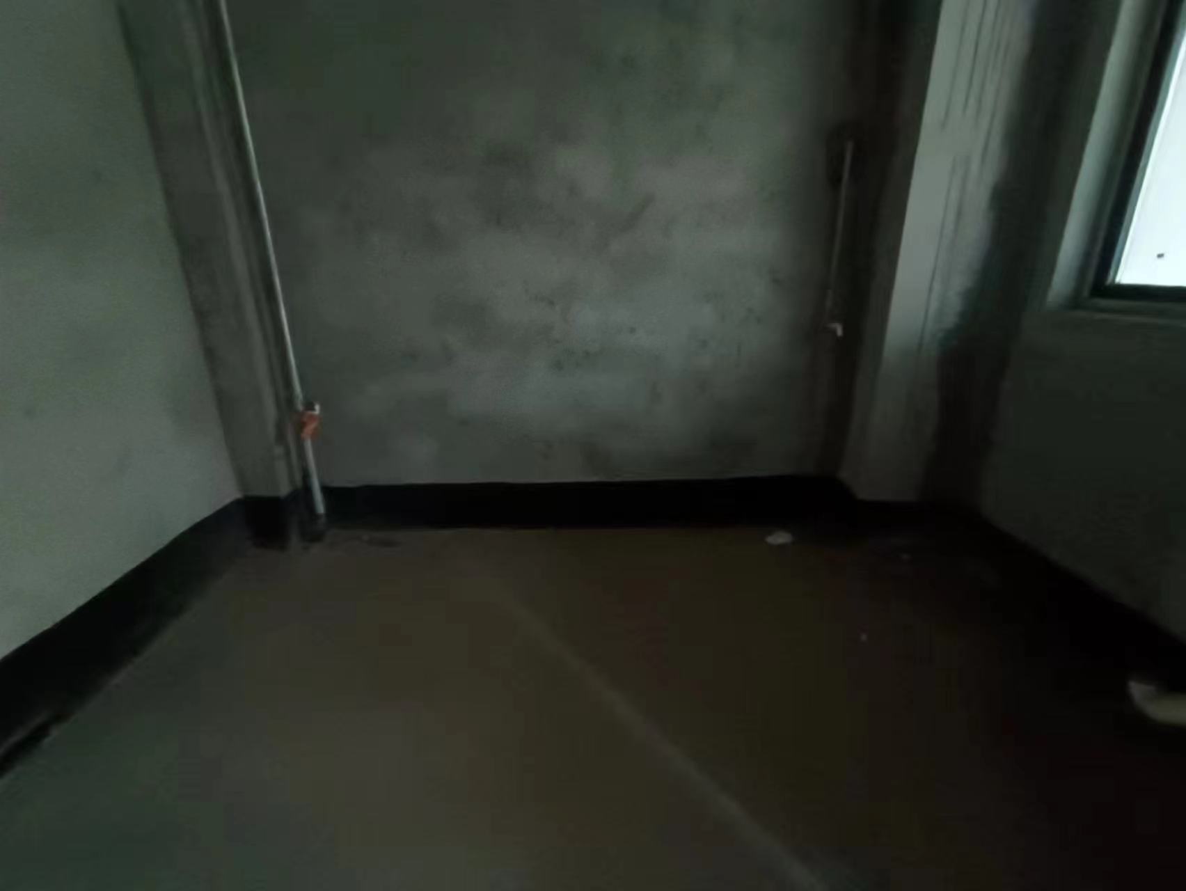 富兴御城  5室2厅2卫    175.0万