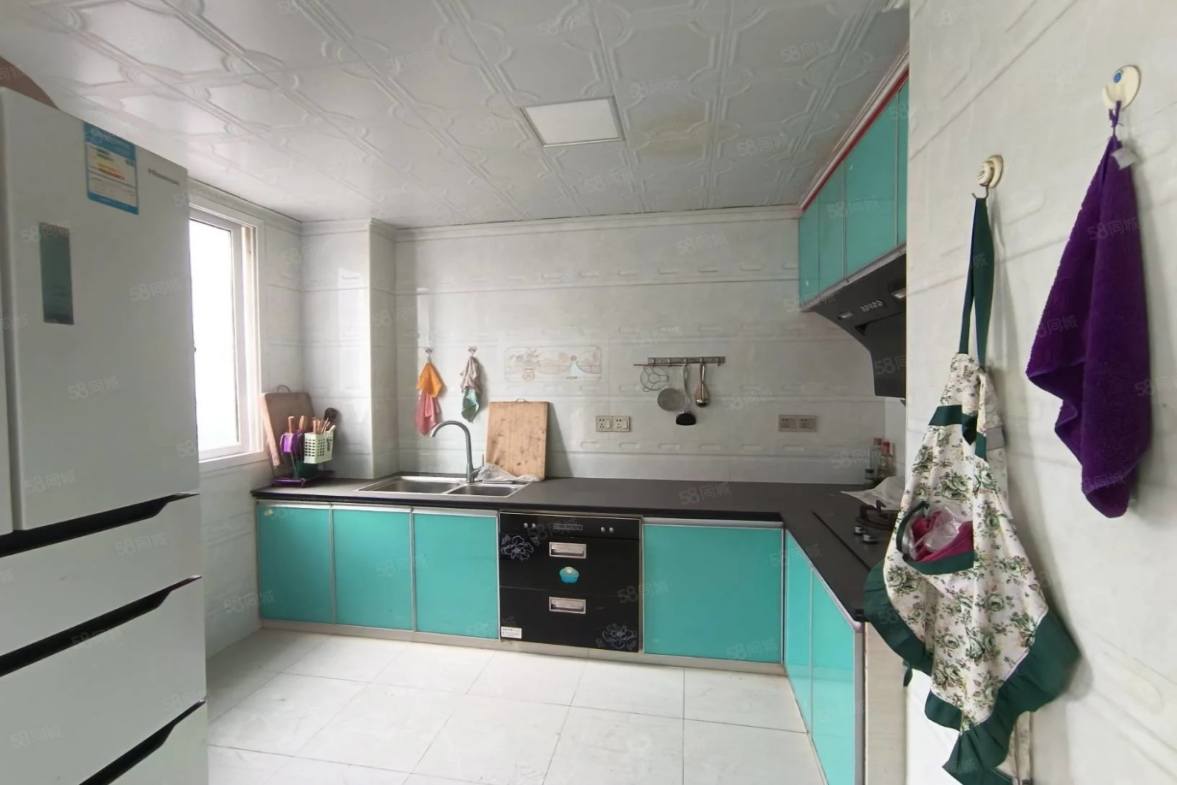 城典丽园  3室2厅1卫    59.8万客厅