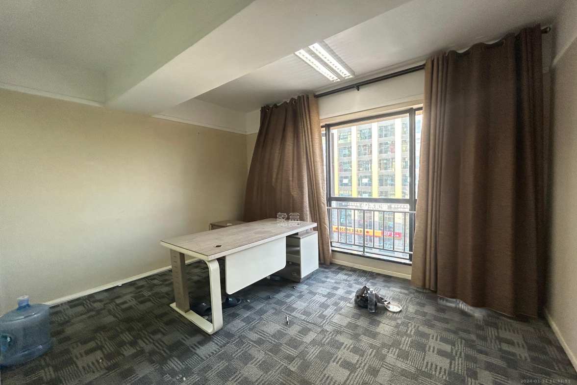 德思勤城市广场(宝格丽公寓) 1室1厅1卫 2100.0元/月 德思勤城市广场(宝格丽公寓) 1室1厅1卫 2100.0元/月室内图