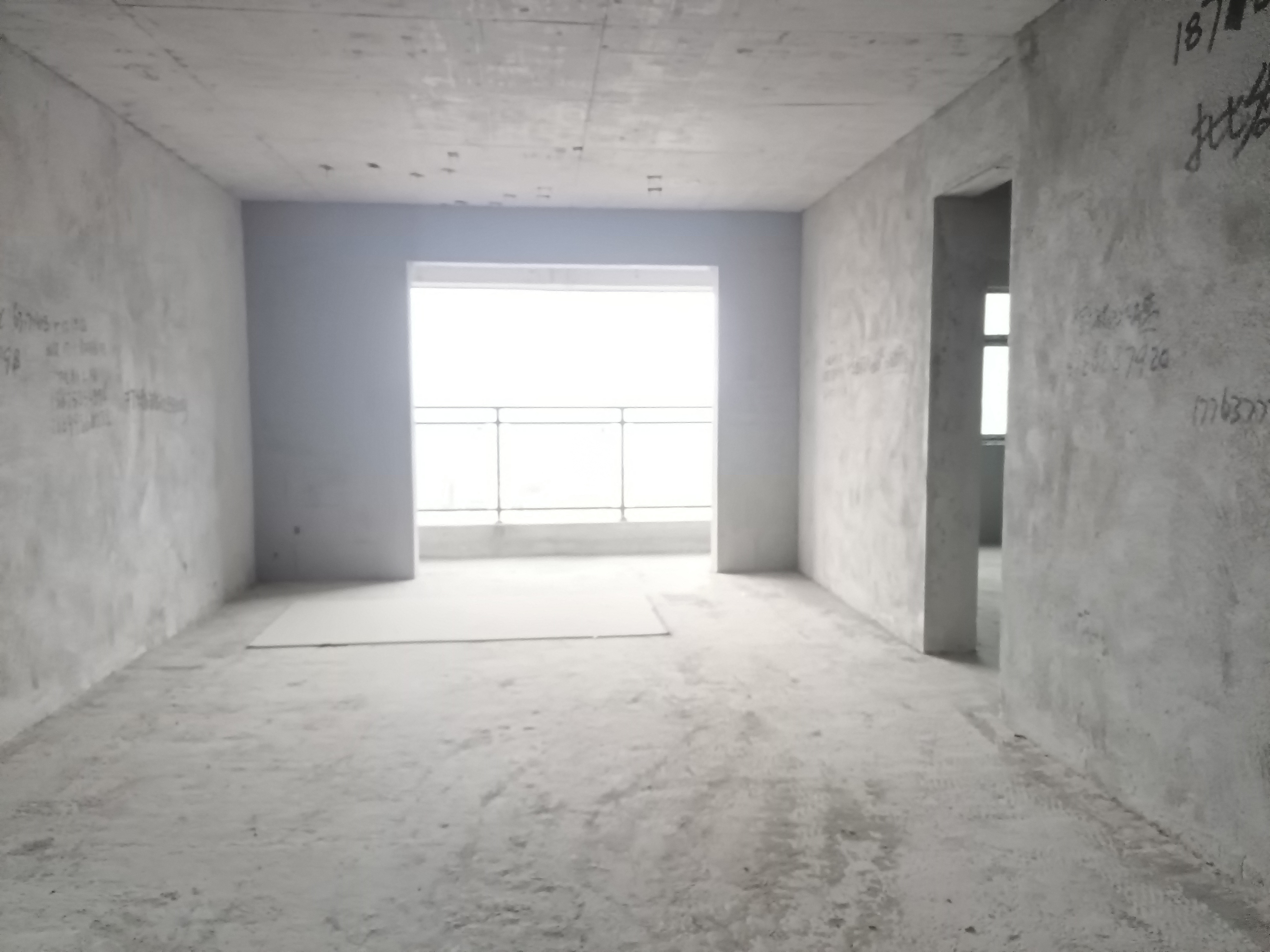 棠湖城市场广场  3室2厅1卫    65.8万