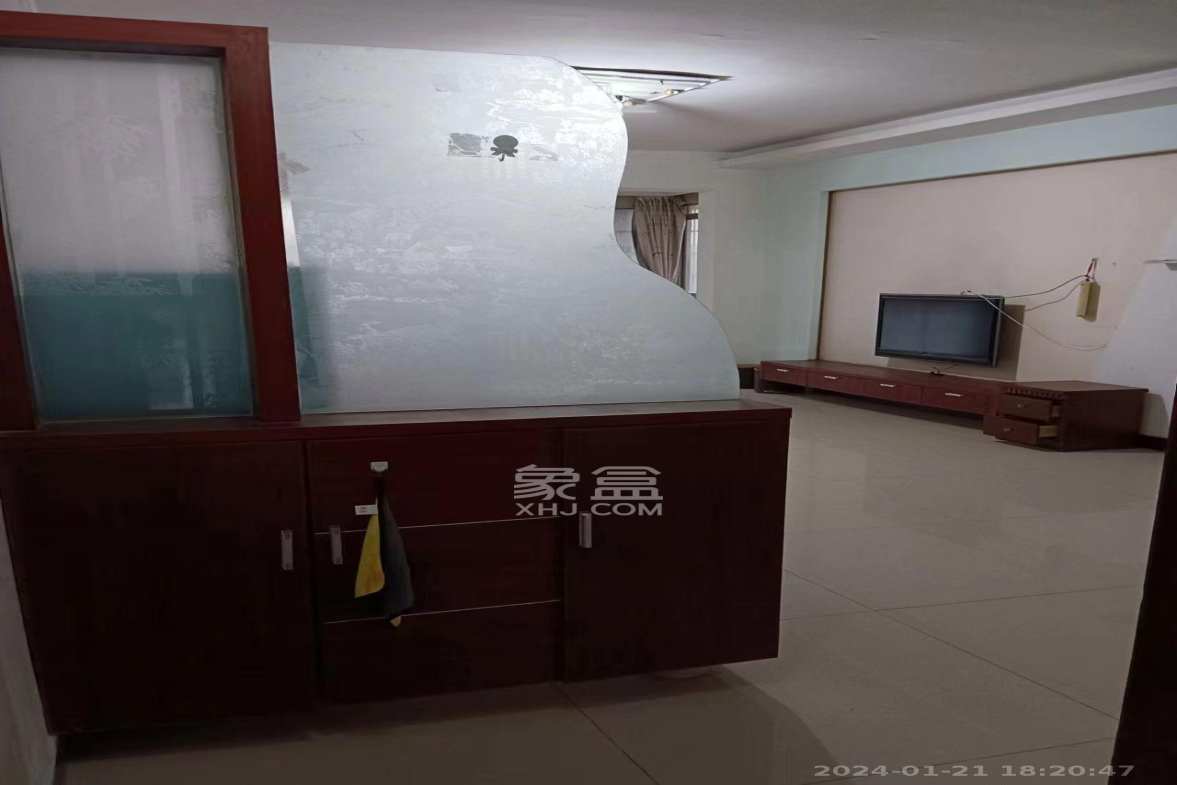 湘绣城  3室1厅1卫   1500.00元/月室内图