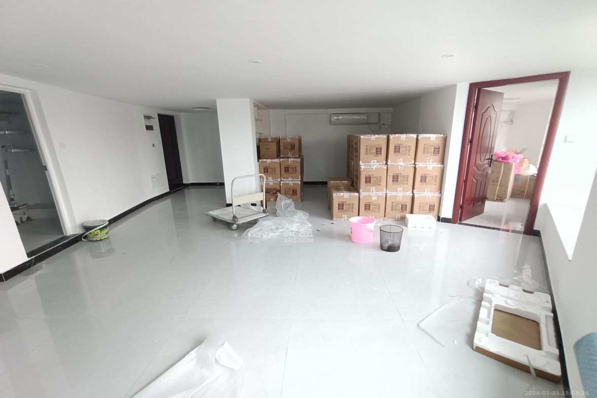 弘阳时光里  3室2厅2卫   3900.00元/月室内图