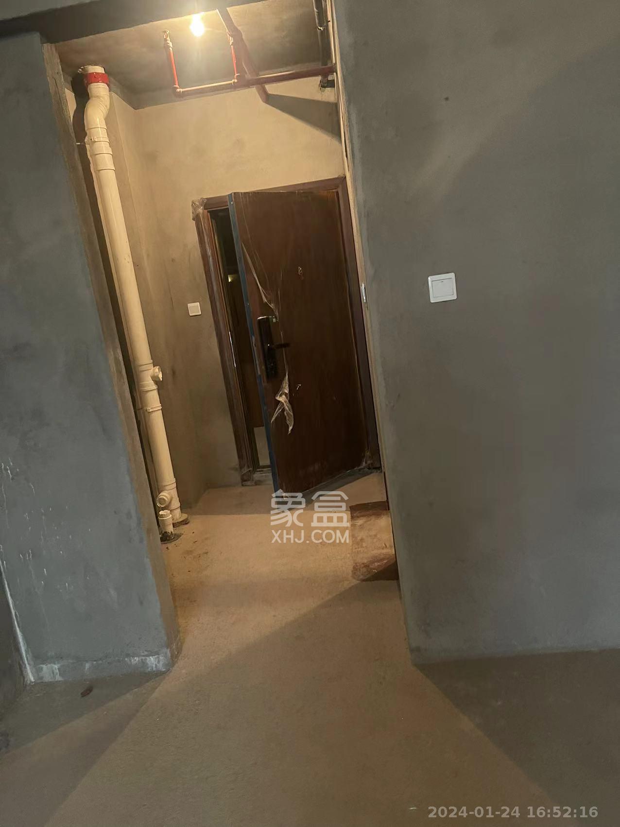 鑫远紫樾香山二期  1室1厅1卫    1200.0元/月