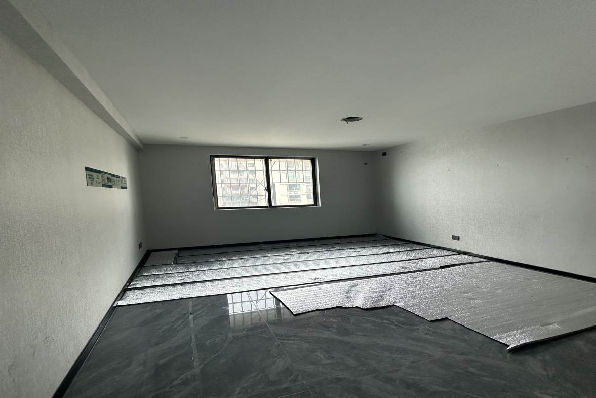 汇景花园  8室2厅1卫   3400.00元/月室内图