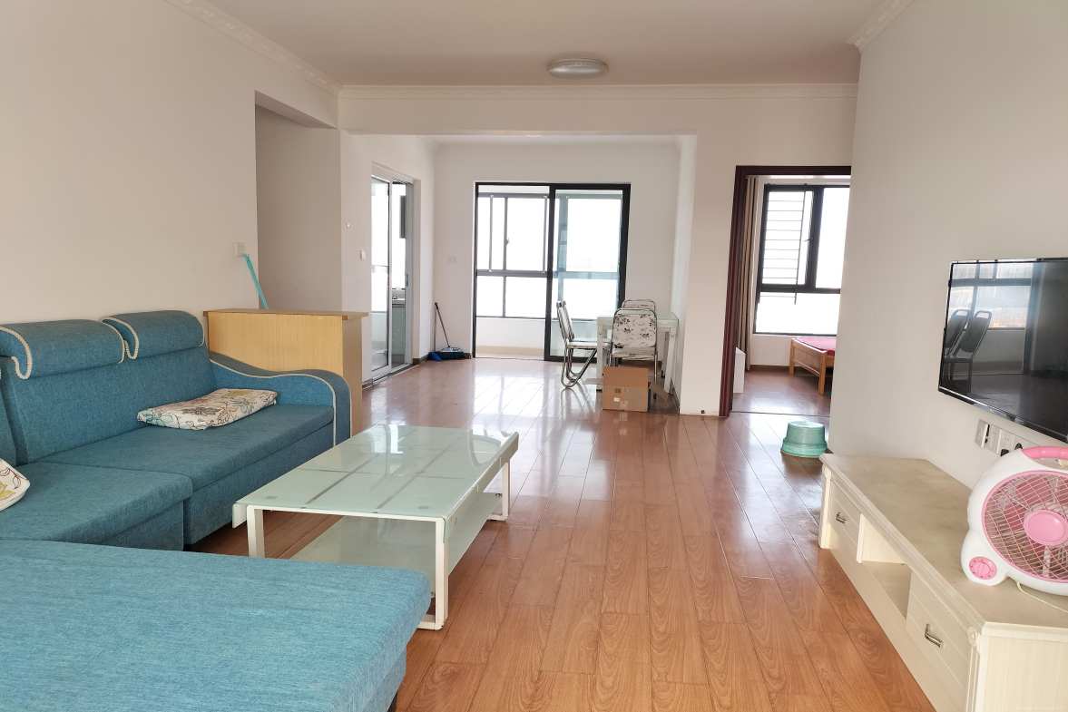 五矿万境蓝山  3室2厅1卫    2100.0元/月 五矿万境蓝山  3室2厅1卫    2100.0元/月室内图1