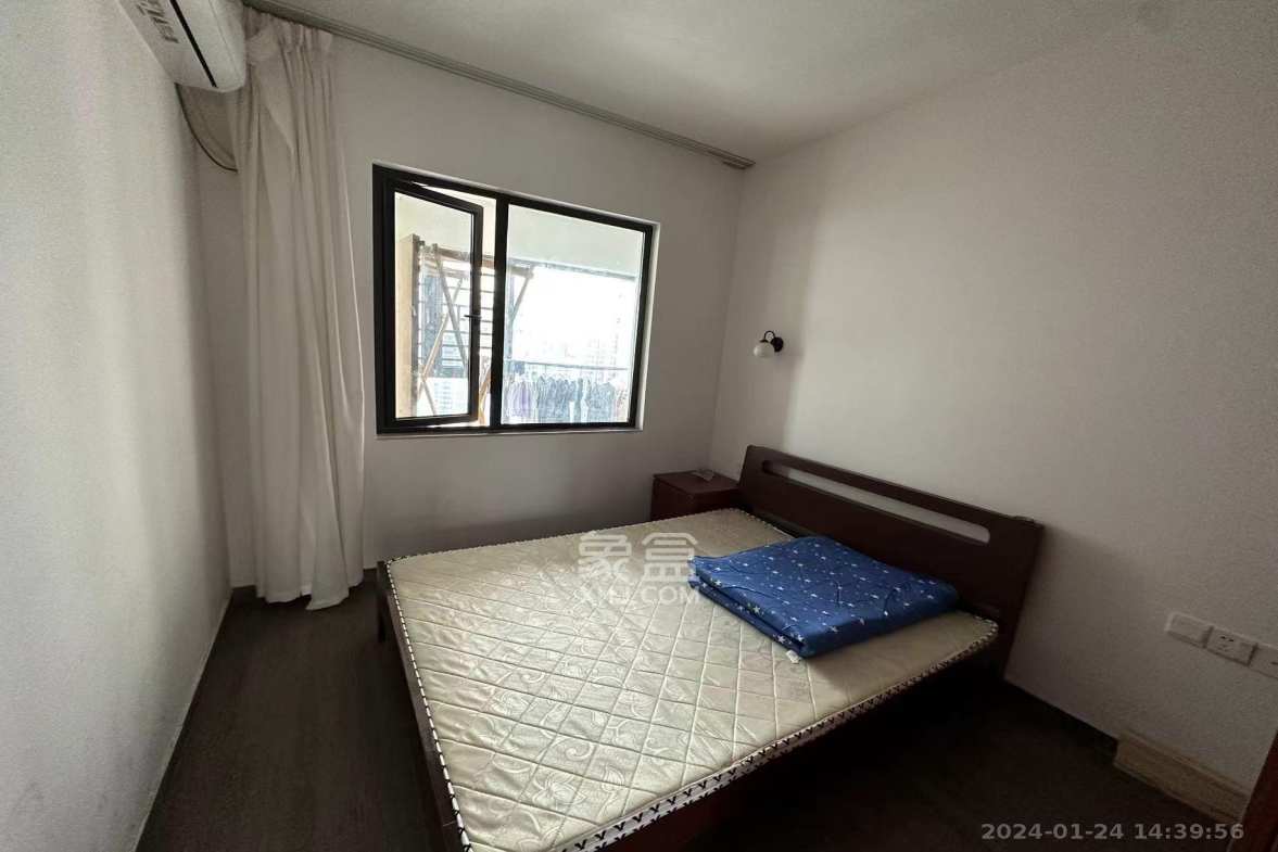 长燃润和天地（长润小区印湘江）  5室2厅2卫    2600.0元/月室内图