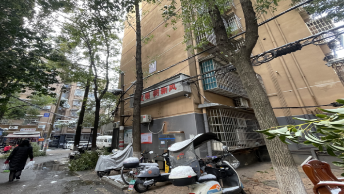 开发公司宿舍室内图2