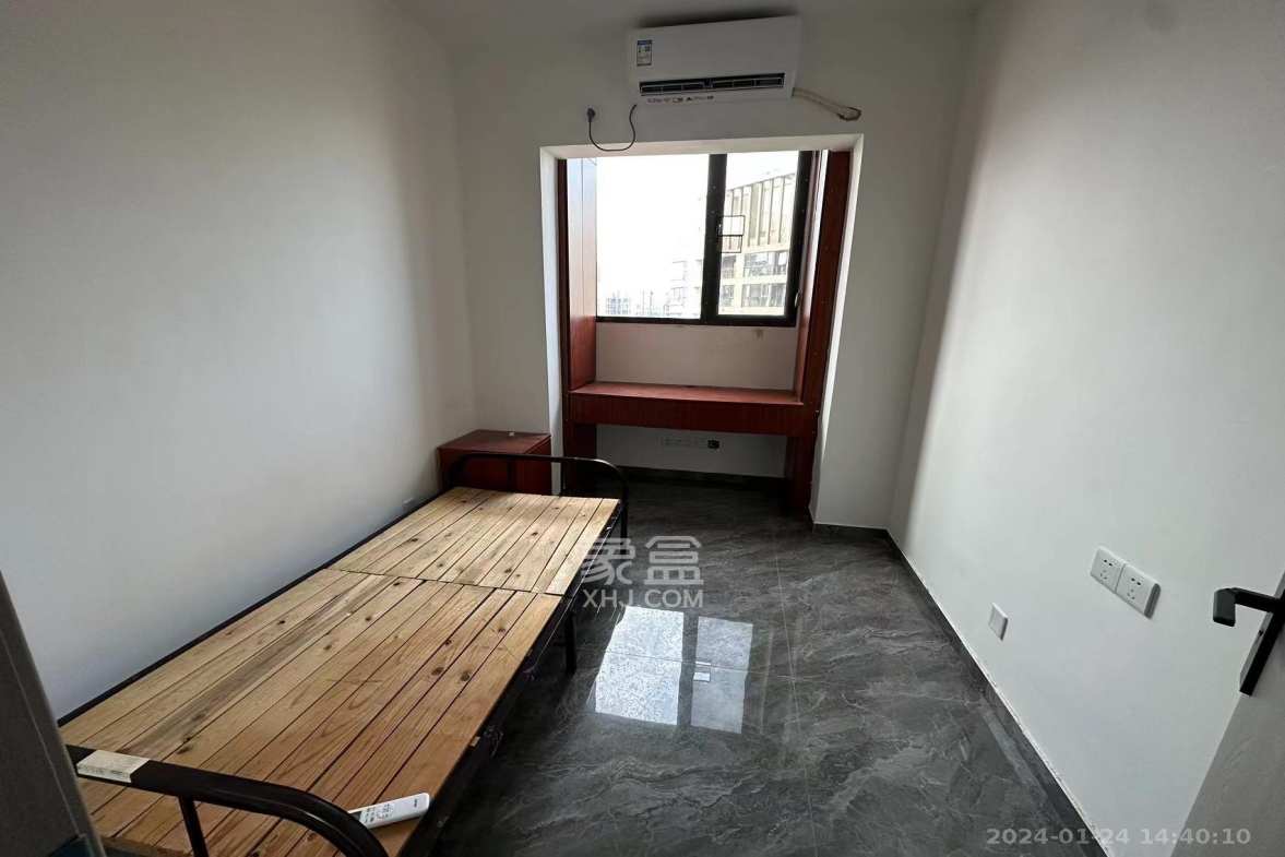 长燃润和天地（长润小区印湘江）  5室2厅2卫    2600.0元/月室内图