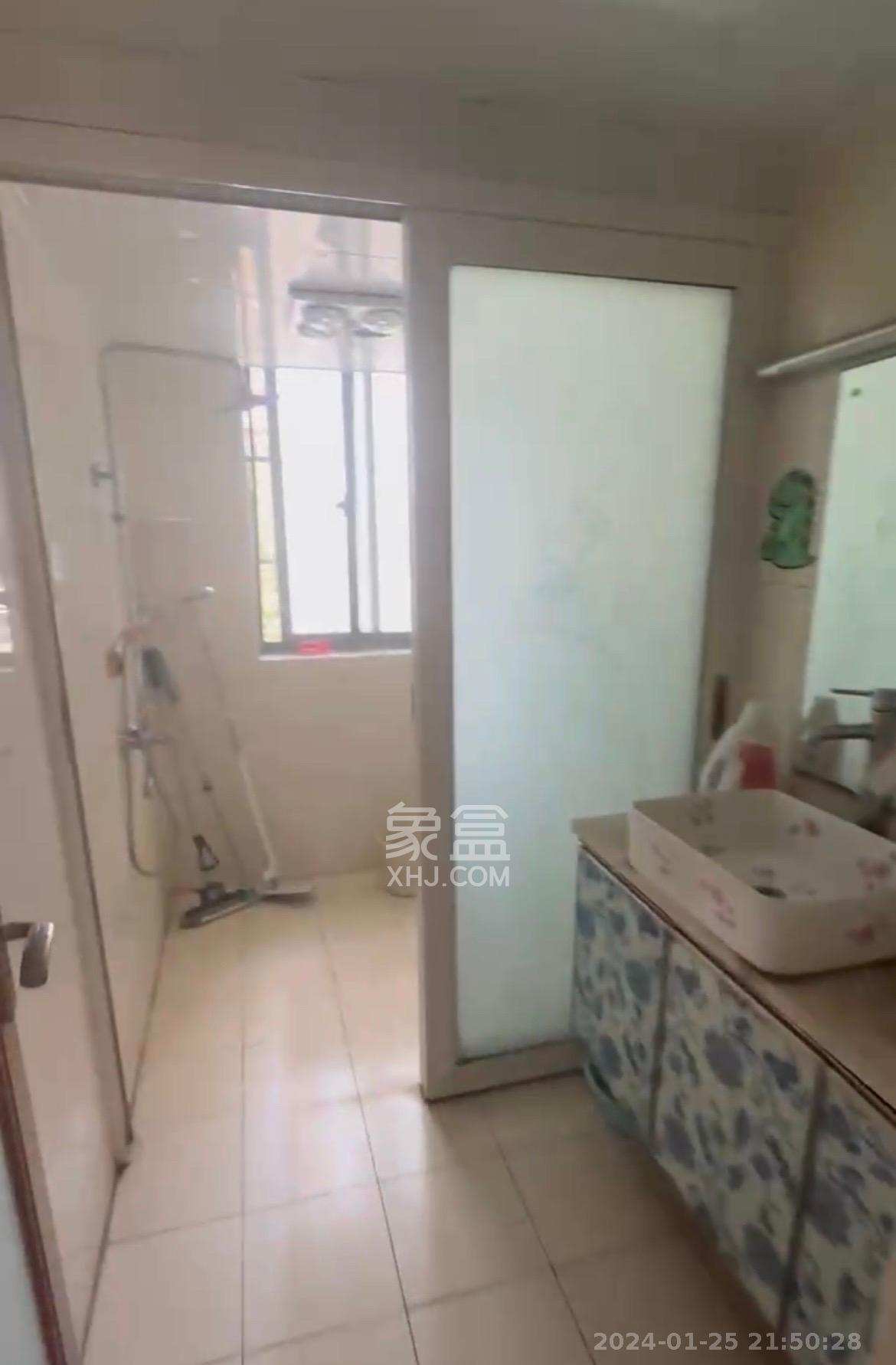 上海城小区  4室2厅1卫    2000.0元/月室内图