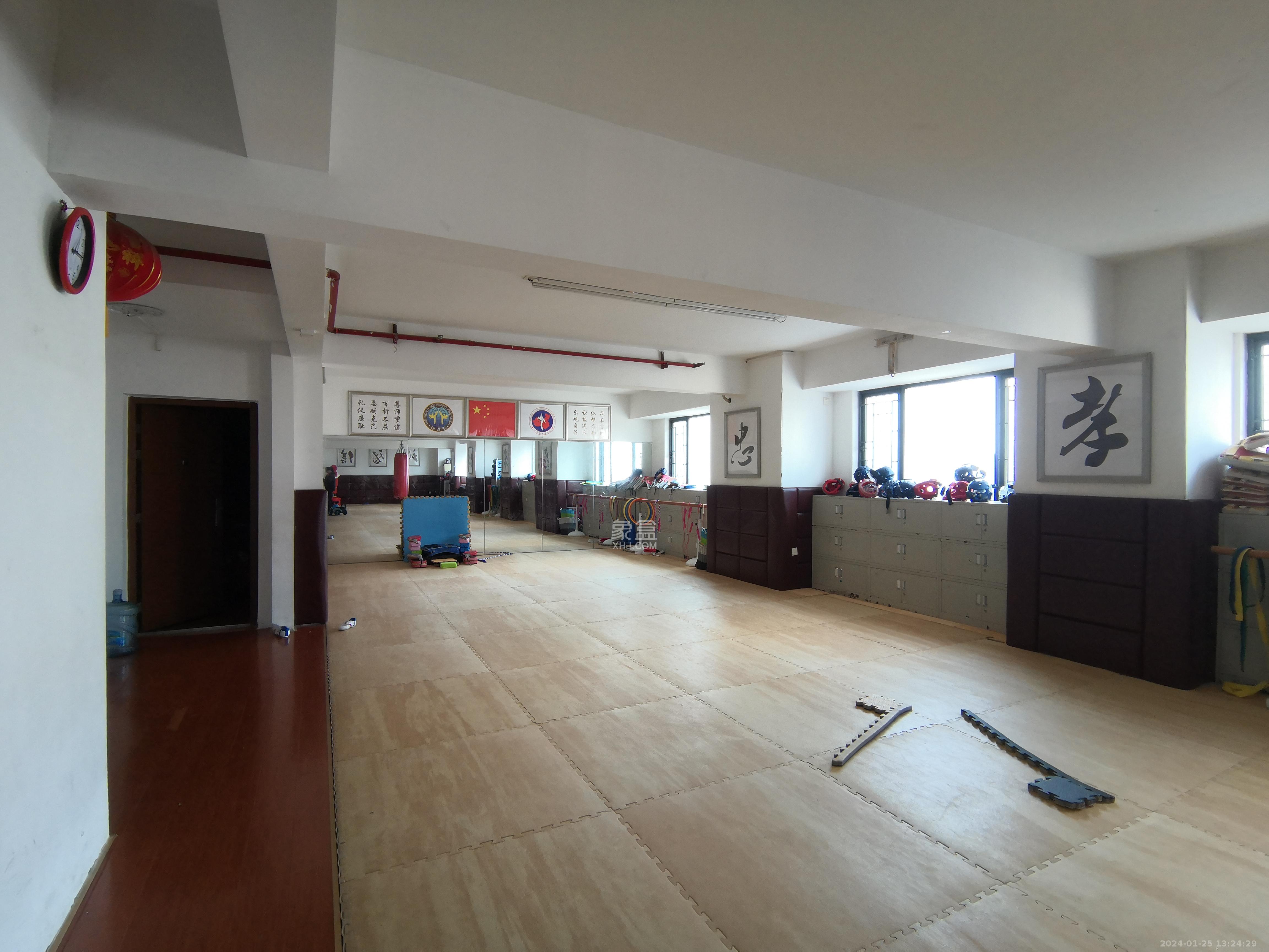 万博汇  1室1厅1卫   1700.00元/月