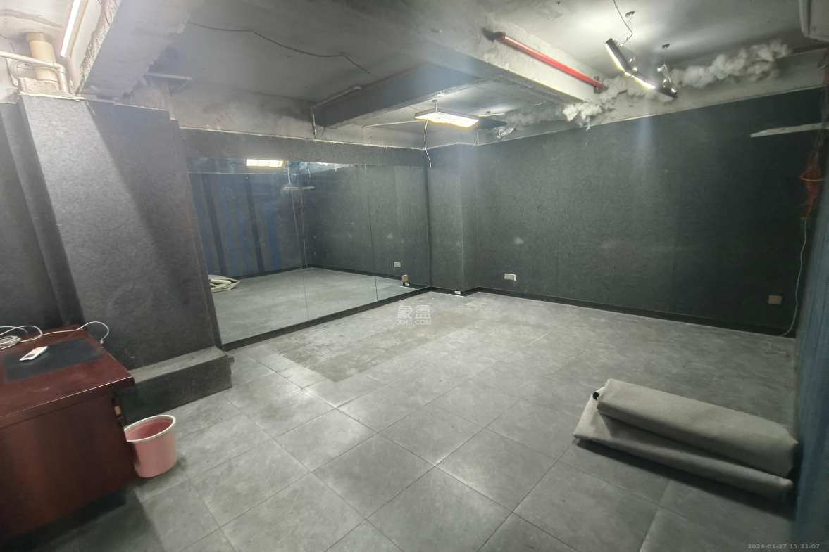 德思勤城市广场（宝格丽公寓）  2室1厅1卫    10000.0元/月室内图1