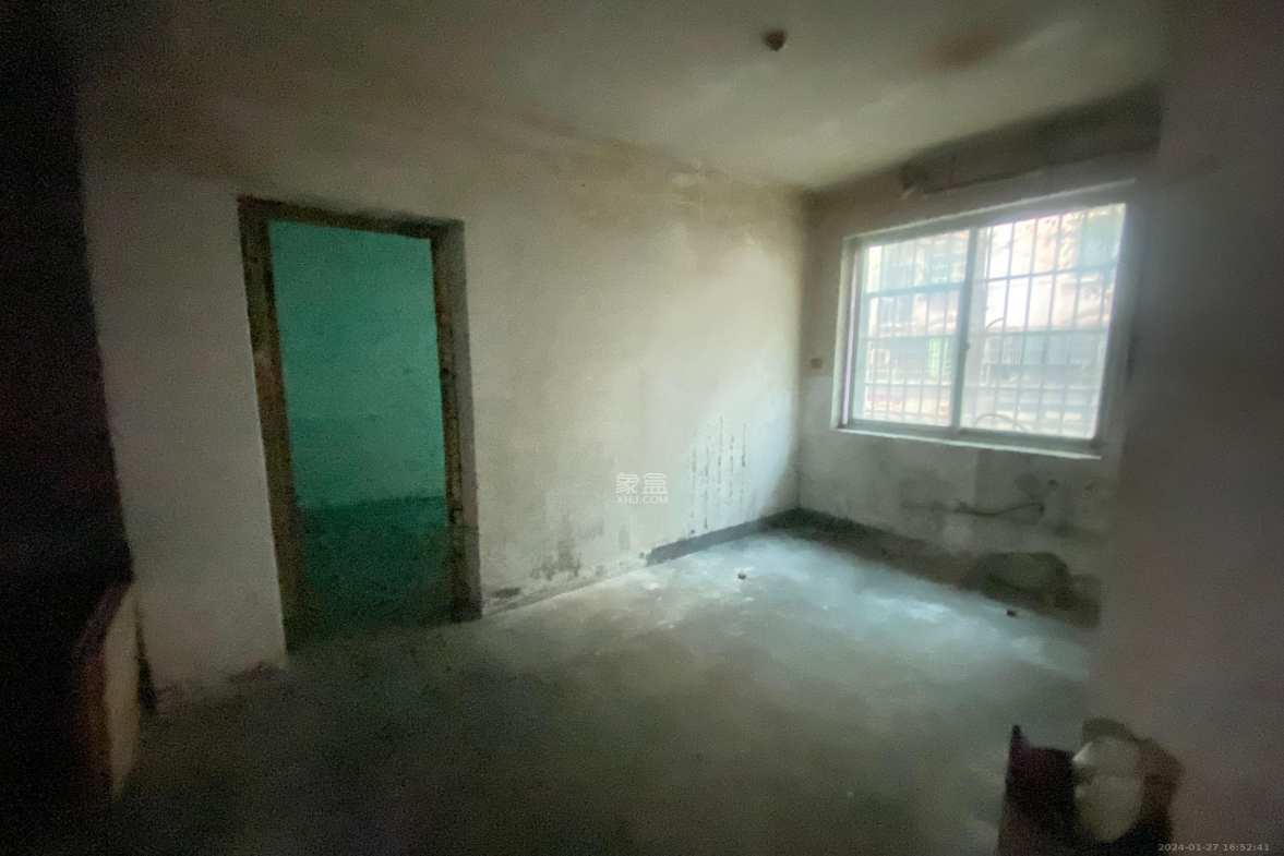 马王堆陶瓷建材新城  3室2厅1卫   1600.00元/月室内图