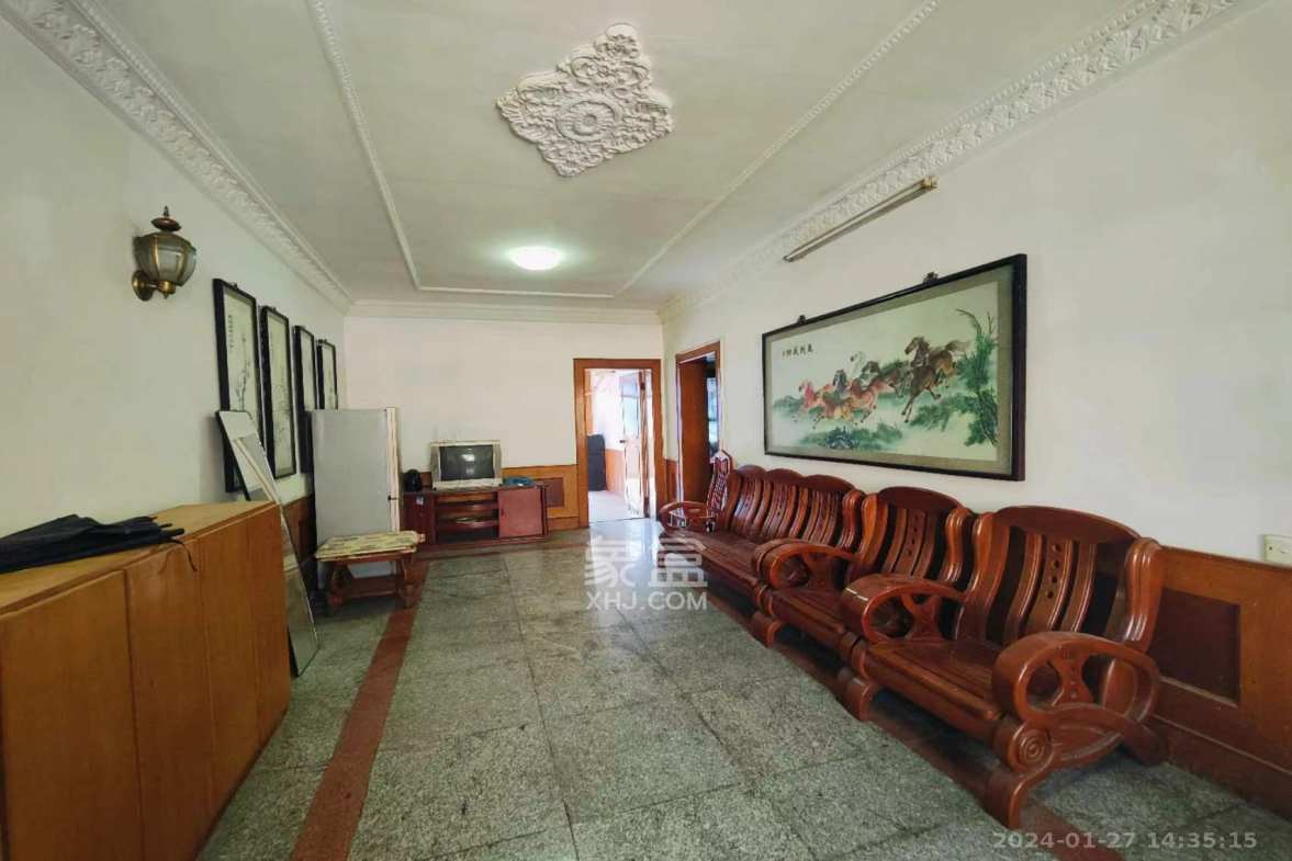 民主东街散盘  3室2厅2卫    1800.0元/月室内图1