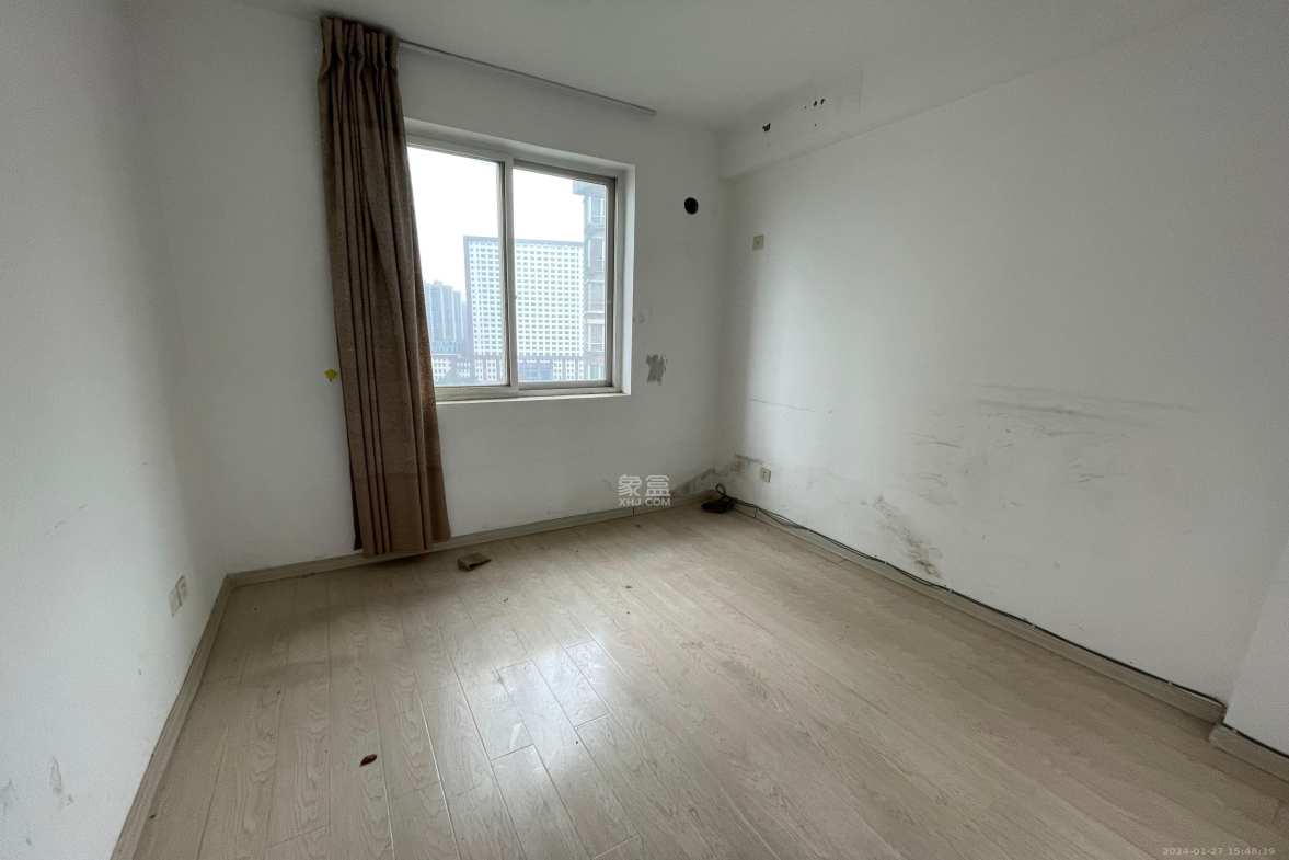 筑梦园 4室2厅2卫 2400.0元/月 筑梦园 4室2厅2卫 2400.0元/月室内图