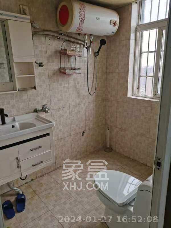 星沙教师公寓  4室2厅1卫    1700.0元/月室内图