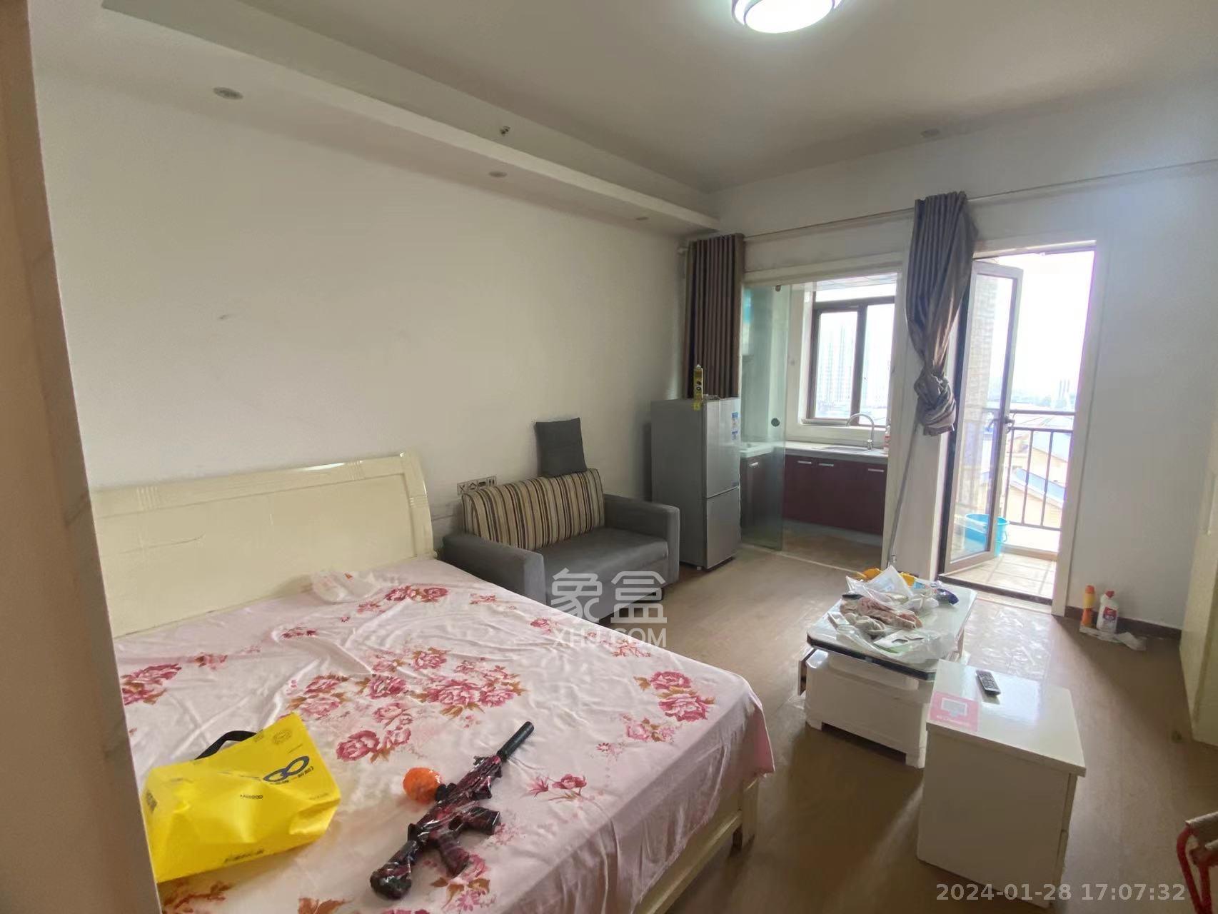 水岸世景  1室1厅1卫   1200.00元/月