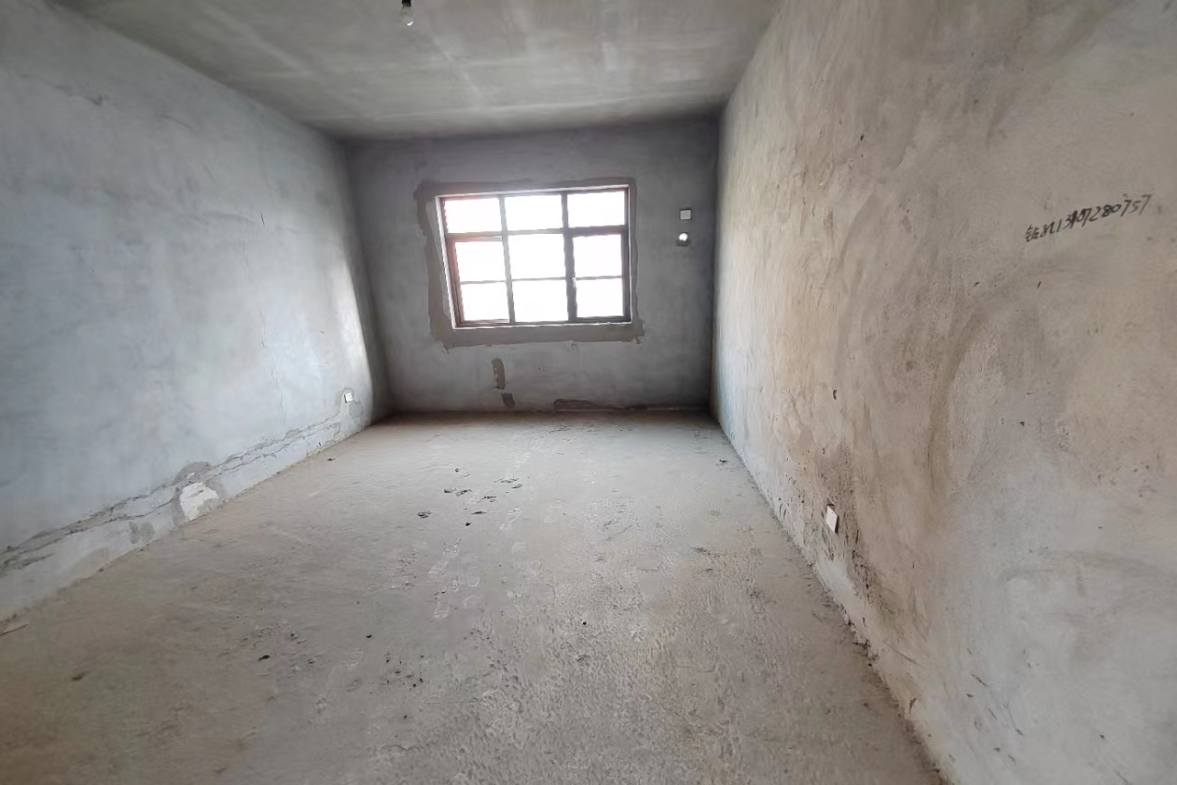 紫旭名园  4室2厅2卫    118.0万室内图