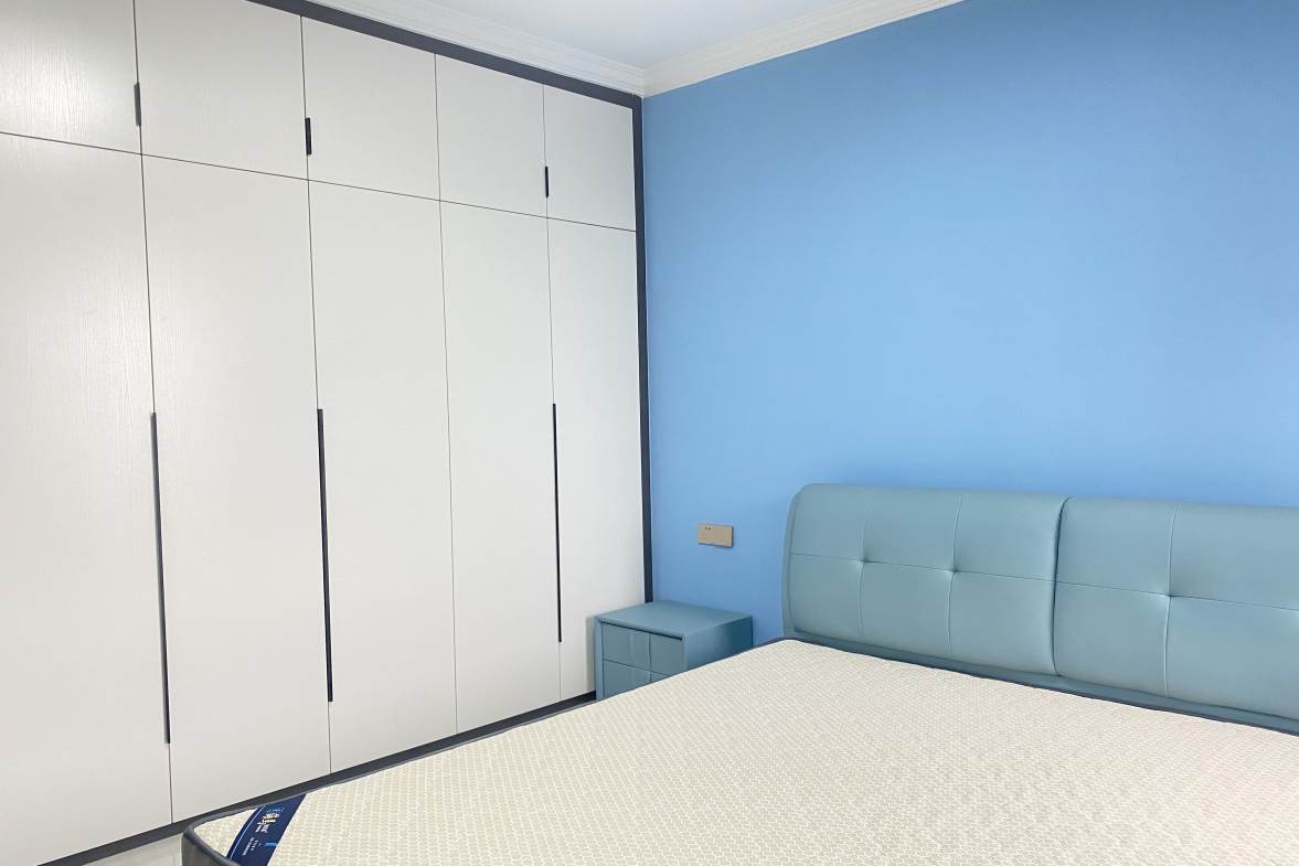 保利中央公园一期高层  3室2厅2卫    2600.0元/月室内图