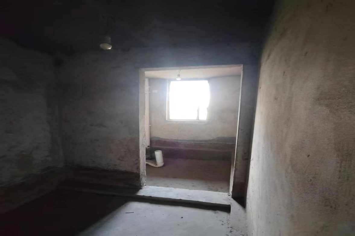 紫旭名园  4室2厅2卫    105.0万室内图