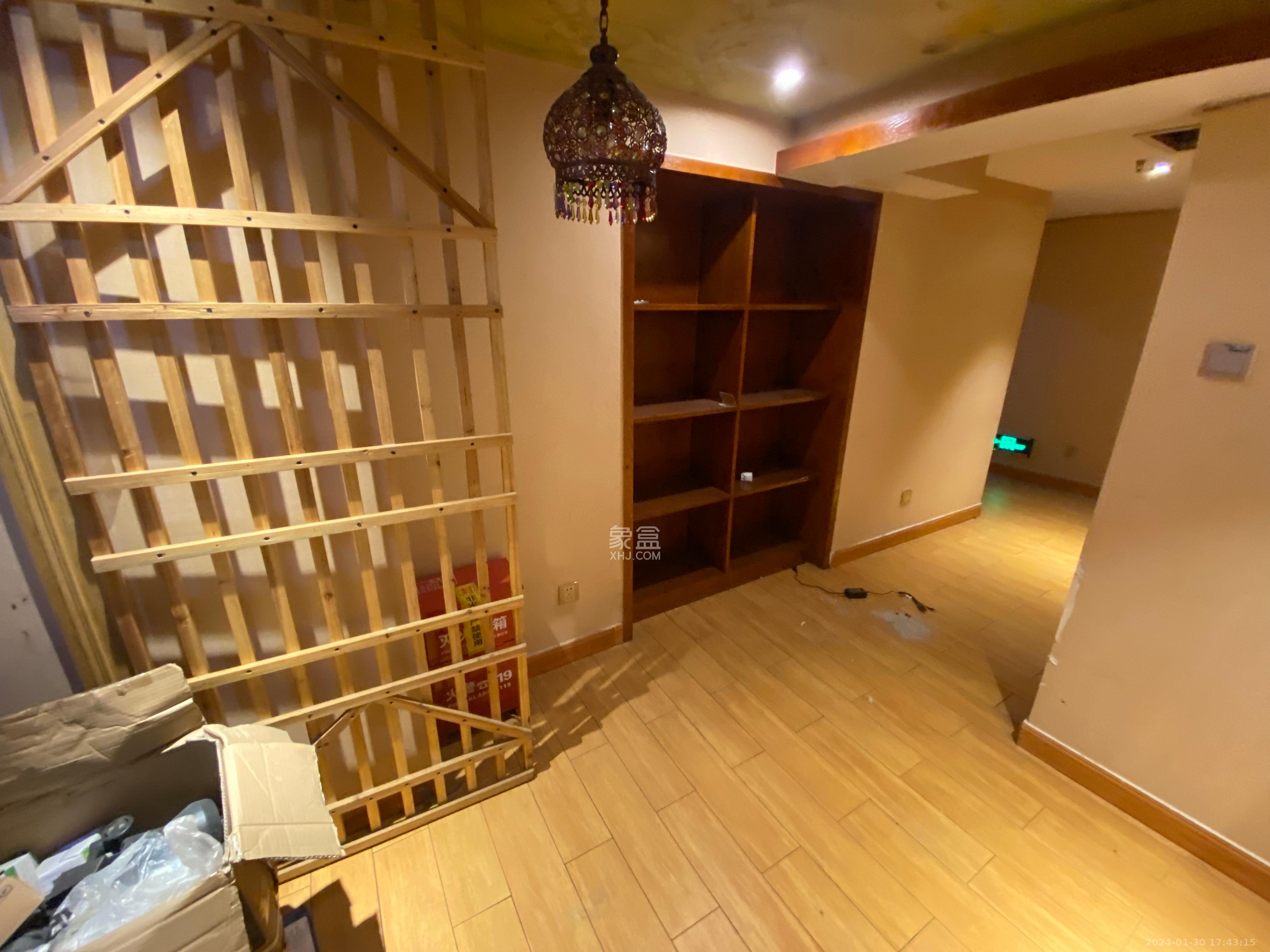 同鑫家园   150.0㎡      4000.0元/月室内图