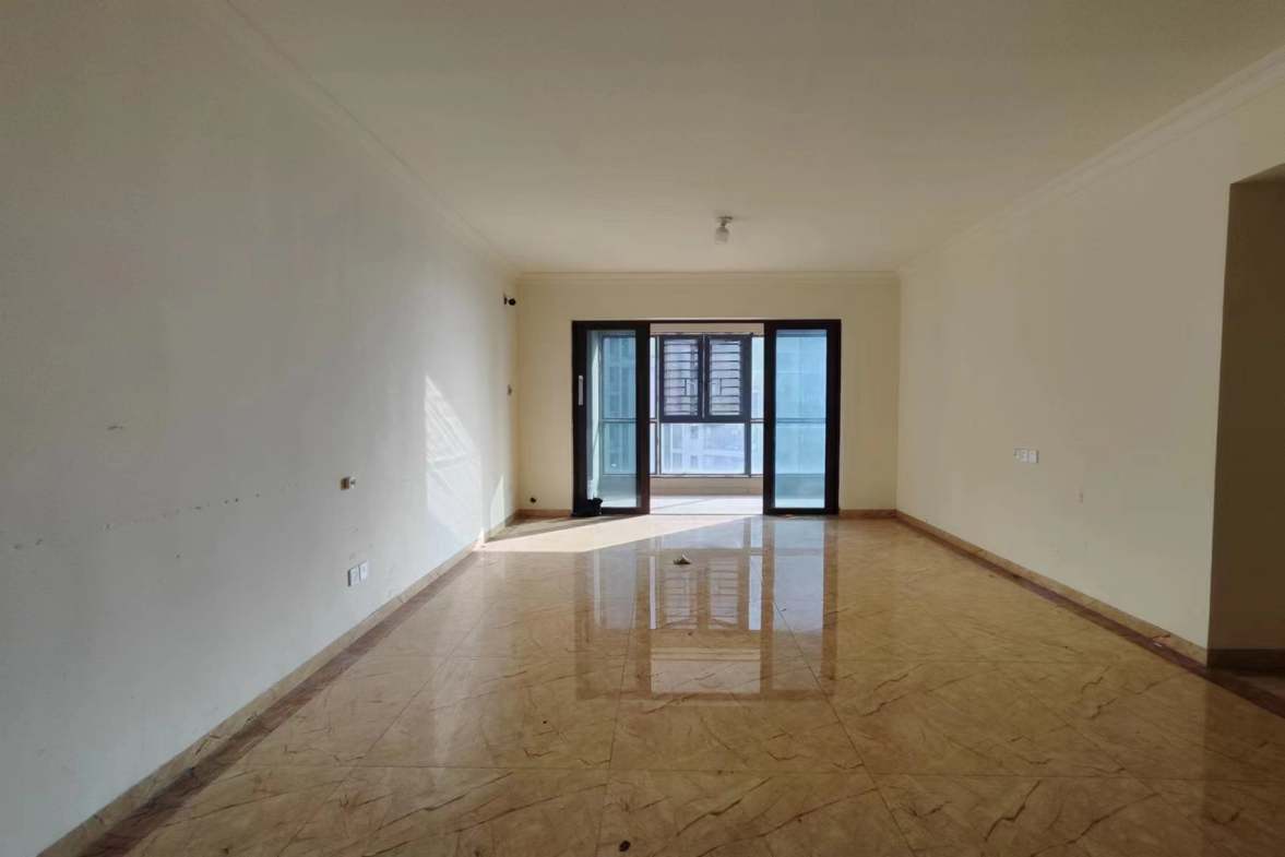 凯越湘中府  3室2厅2卫    73.8万客厅