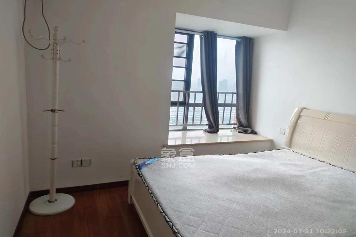 上海城小区  4室2厅1卫   3000.00元/月室内图