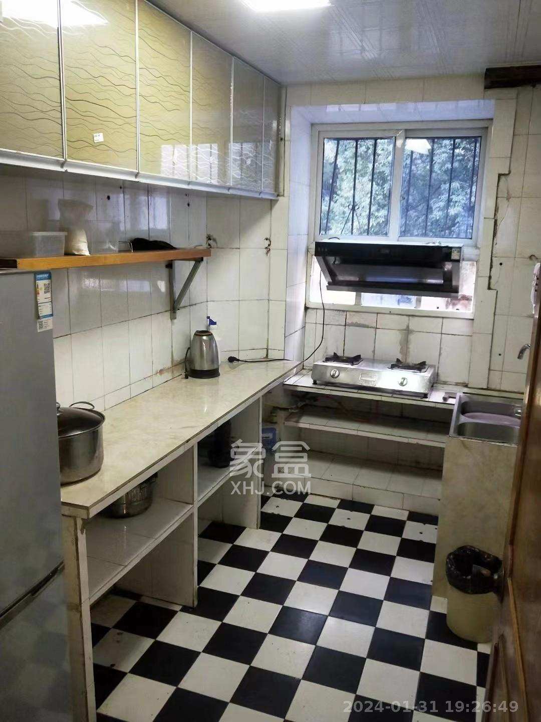 建华综合楼  4室2厅1卫   1400.00元/月室内图1