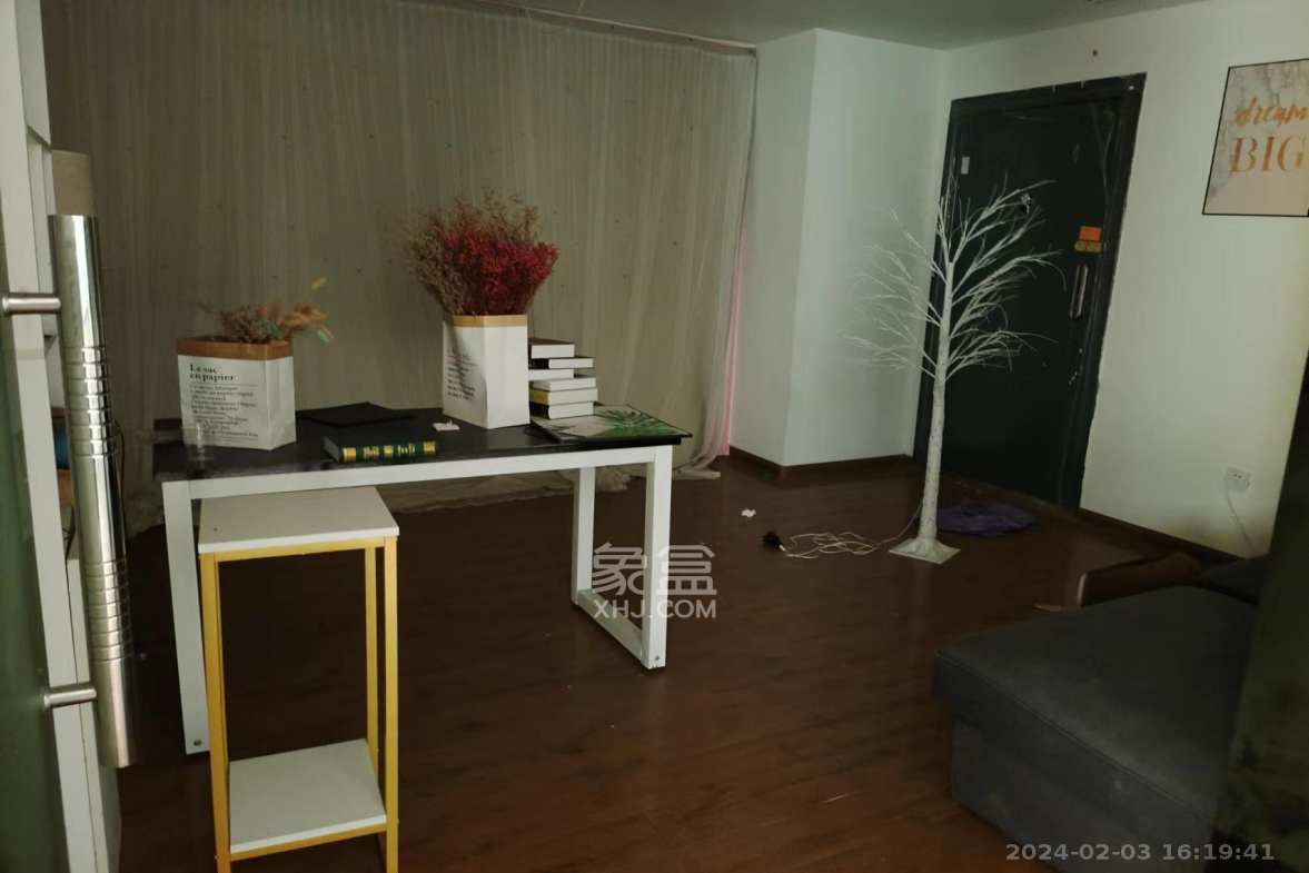 九华新都汇 4室2厅1卫 6000.0元/月 九华新都汇 4室2厅1卫 6000.0元/月室内图