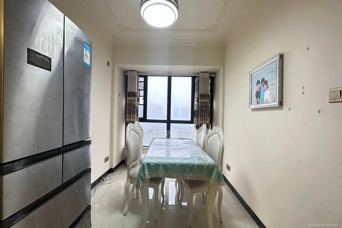 勤诚达新界  3室2厅1卫    2400.0元/月 勤诚达新界  3室2厅1卫    2400.0元/月室内图