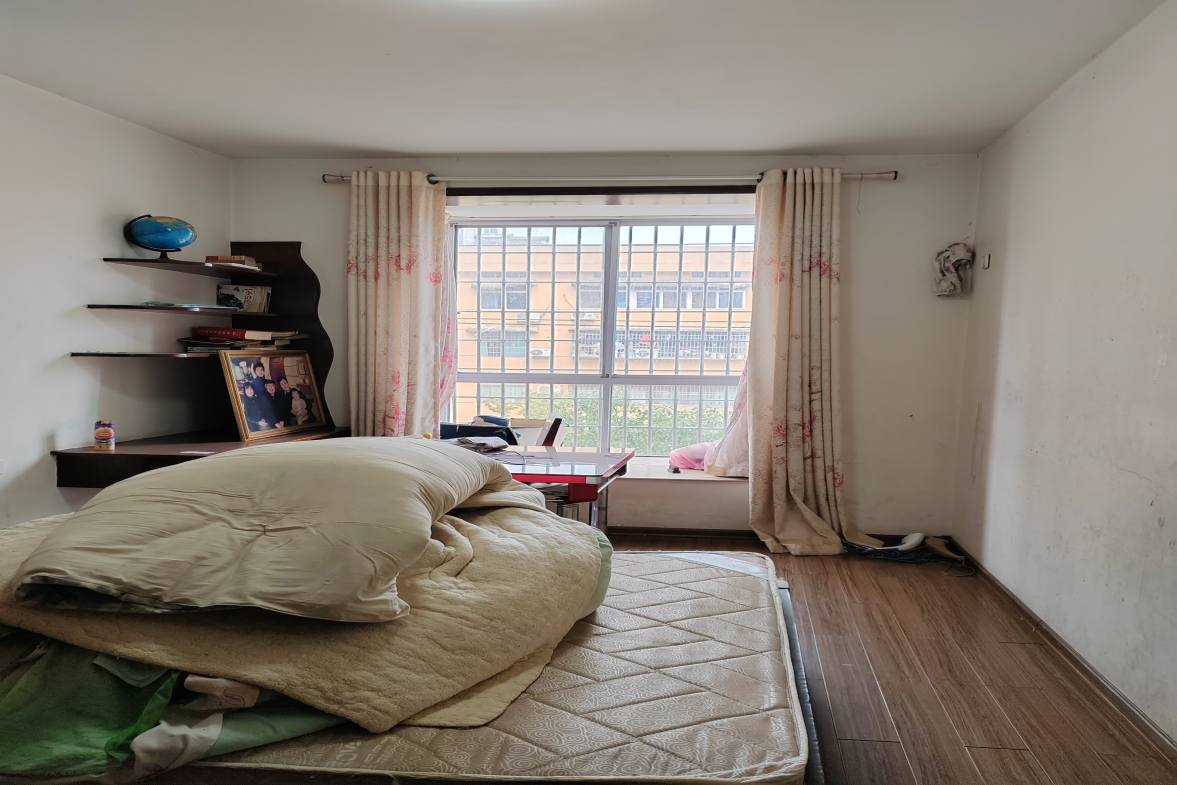 三星龙园 3室1厅1卫 1200.0元/月 三星龙园 3室1厅1卫 1200.0元/月室内图