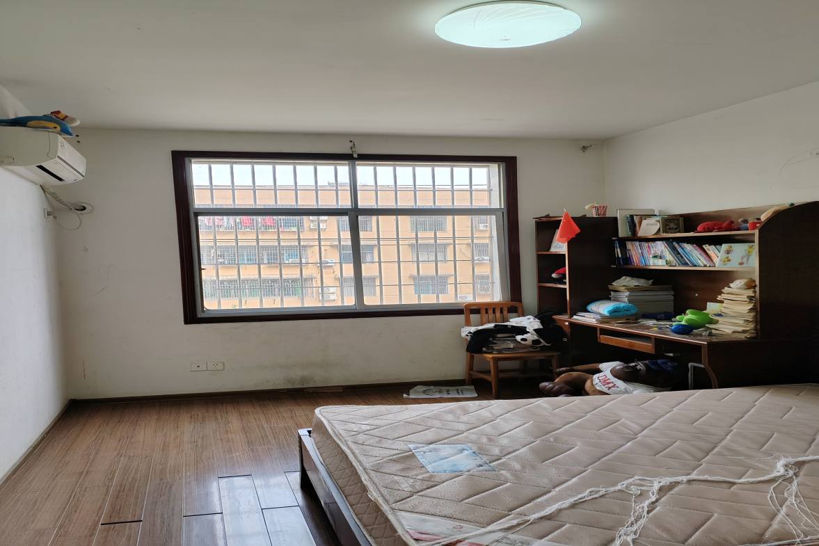 三星龙园 3室1厅1卫 1200.0元/月 三星龙园 3室1厅1卫 1200.0元/月室内图