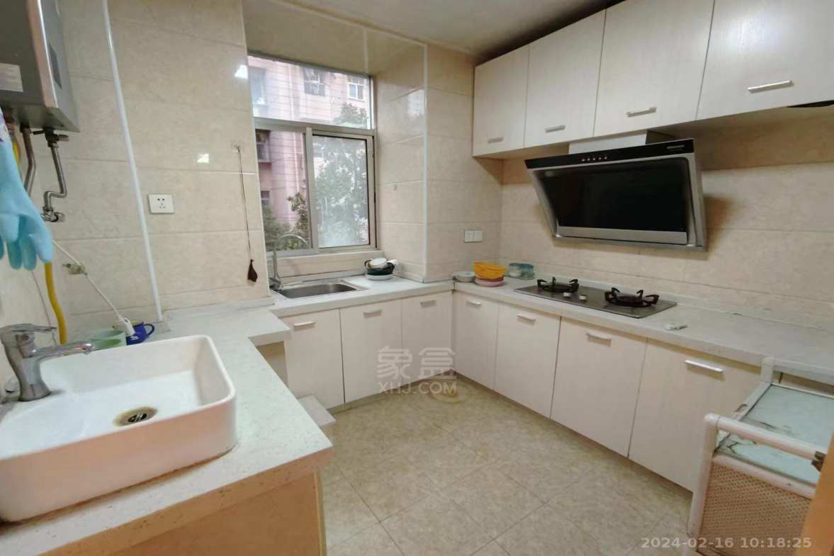 德政花苑  2室2厅1卫    1400.0元/月室内图