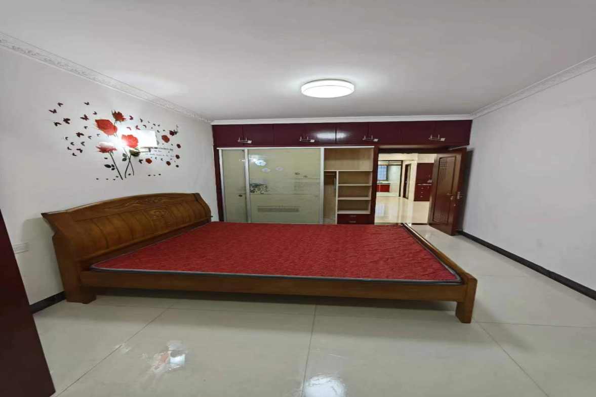 祥泰华园 3室2厅2卫 1600.0元/月 祥泰华园 3室2厅2卫 1600.0元/月室内图