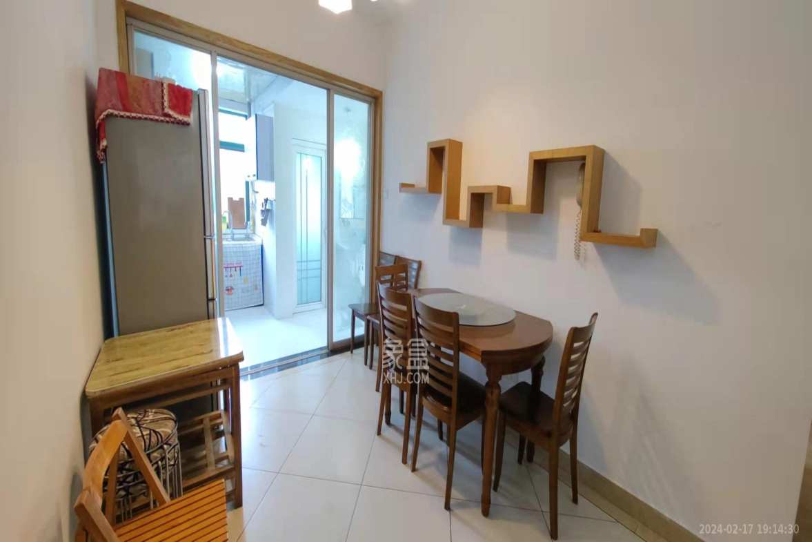 城西公寓(西城门第) 3室2厅2卫 3000.0元/月 城西公寓(西城门第) 3室2厅2卫 3000.0元/月室内图