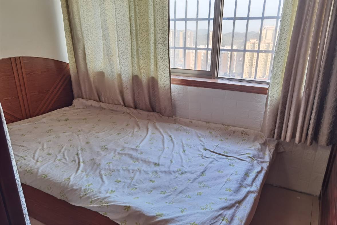 东方豪苑 2室1厅1卫 900.0元/月 东方豪苑 2室1厅1卫 900.0元/月室内图