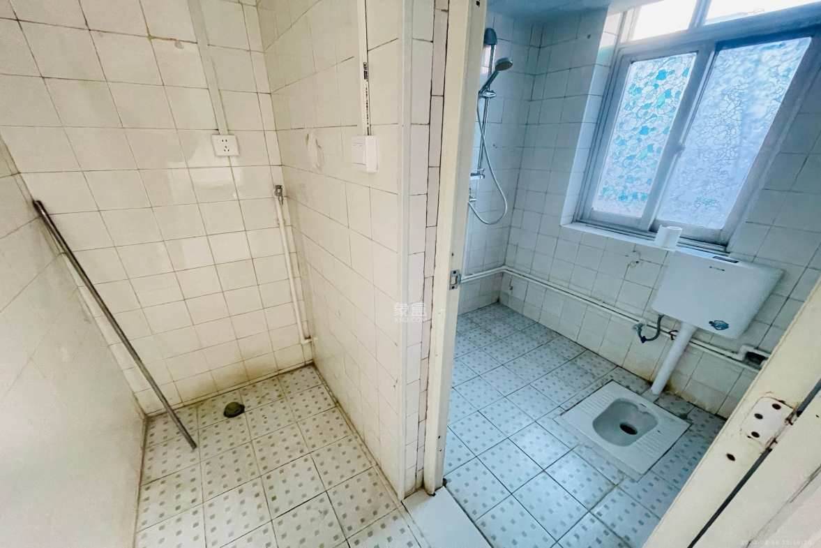 芙蓉区政府机关宿舍 3室2厅1卫 2000.0元/月 芙蓉区政府机关宿舍 3室2厅1卫 2000.0元/月室内图