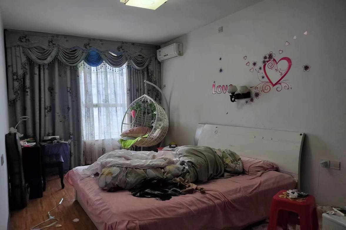 三元大市场  2室2厅2卫    35.8万室内图1