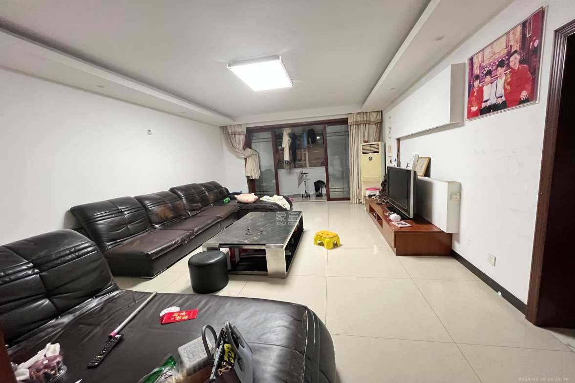 湖南省长沙市城乡规划局雨花区分局宿舍  4室2厅2卫   3200.00元/月室内图1