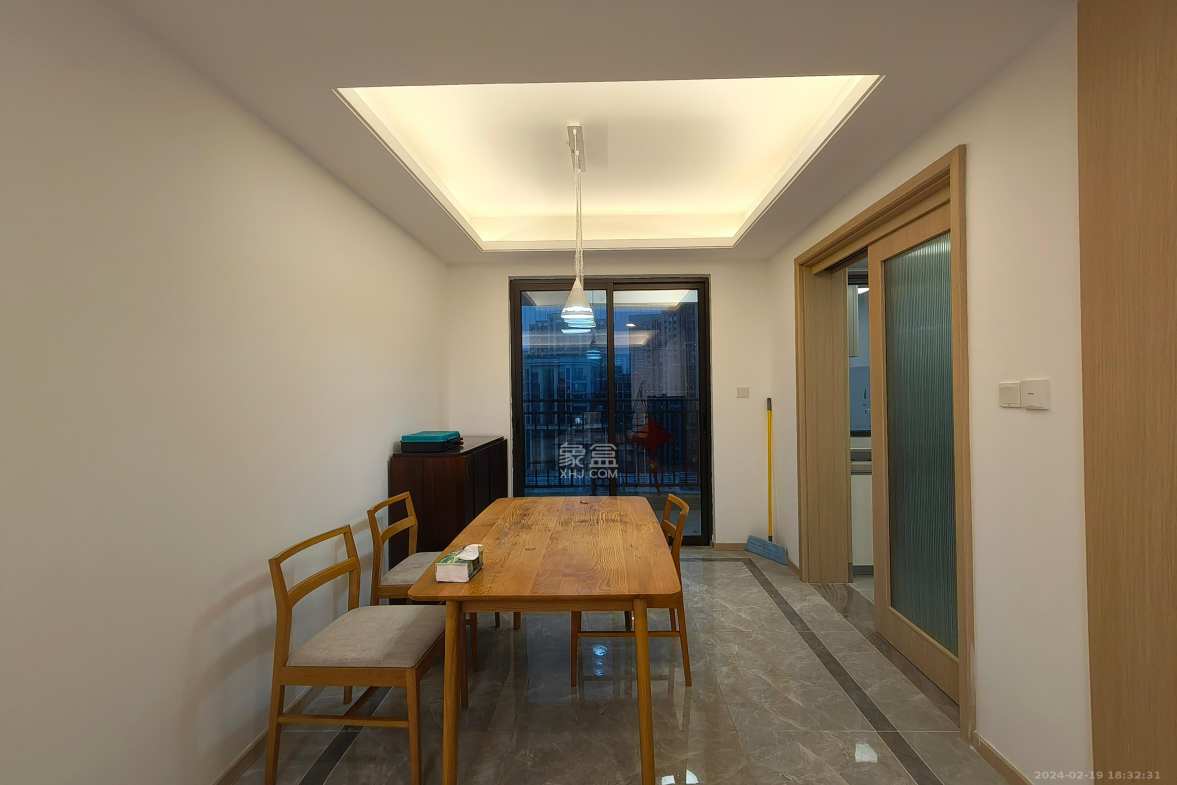 梅溪湖玺悦（新城金茂梦想玺悦）  4室2厅2卫   3900.00元/月室内图