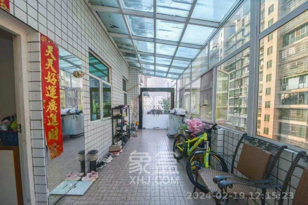 宏轩花苑  4室2厅2卫    4800.0元/月 宏轩花苑  4室2厅2卫    4800.0元/月室内图