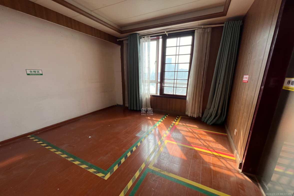 上河国际A座  4室2厅1卫   5800.00元/月室内图
