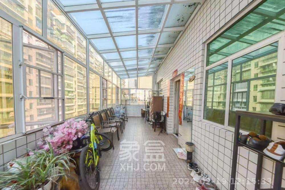 宏轩花苑  4室2厅2卫    4800.0元/月 宏轩花苑  4室2厅2卫    4800.0元/月室内图