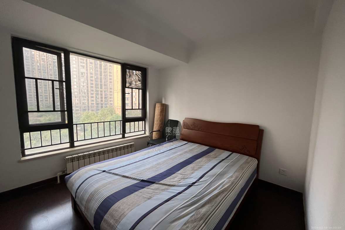 中海国际一期  4室2厅2卫    3500.0元/月 中海国际一期  4室2厅2卫    3500.0元/月室内图