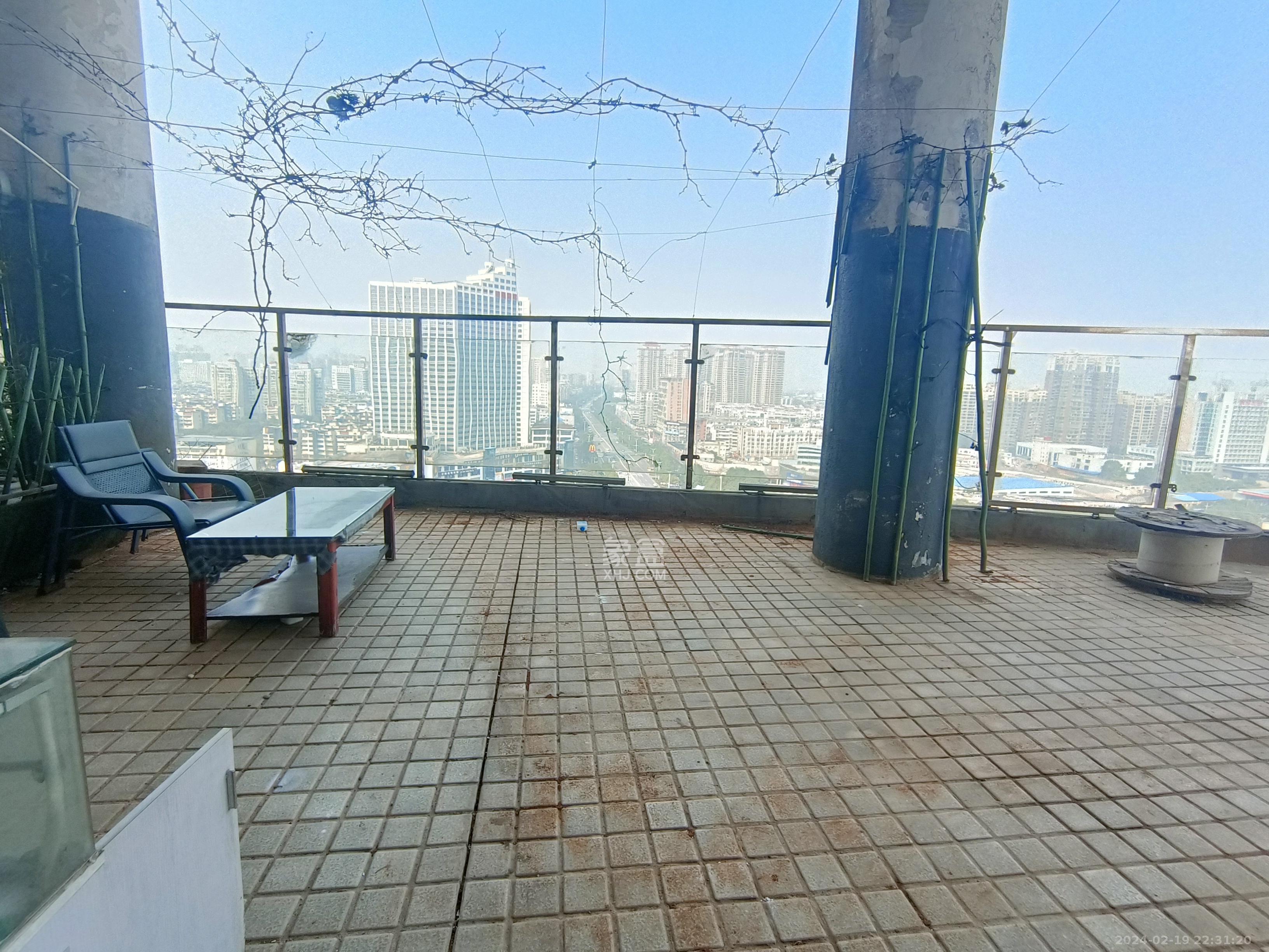 中瀚财富广场  3室1厅1卫   1500.00元/月