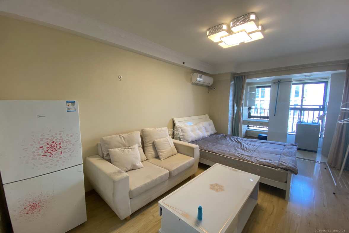 中建芙蓉嘉苑 1室1厅1卫 1400.0元/月 中建芙蓉嘉苑 1室1厅1卫 1400.0元/月室内图