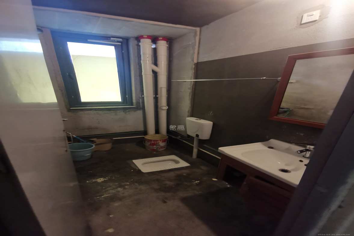 创元时代(成兴景苑) 4室2厅2卫 1800.0元/月 创元时代(成兴景苑) 4室2厅2卫 1800.0元/月室内图