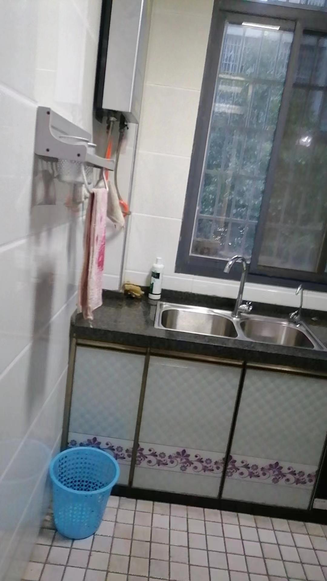 洪源小区  2室2厅1卫    800.0元/月室内图1