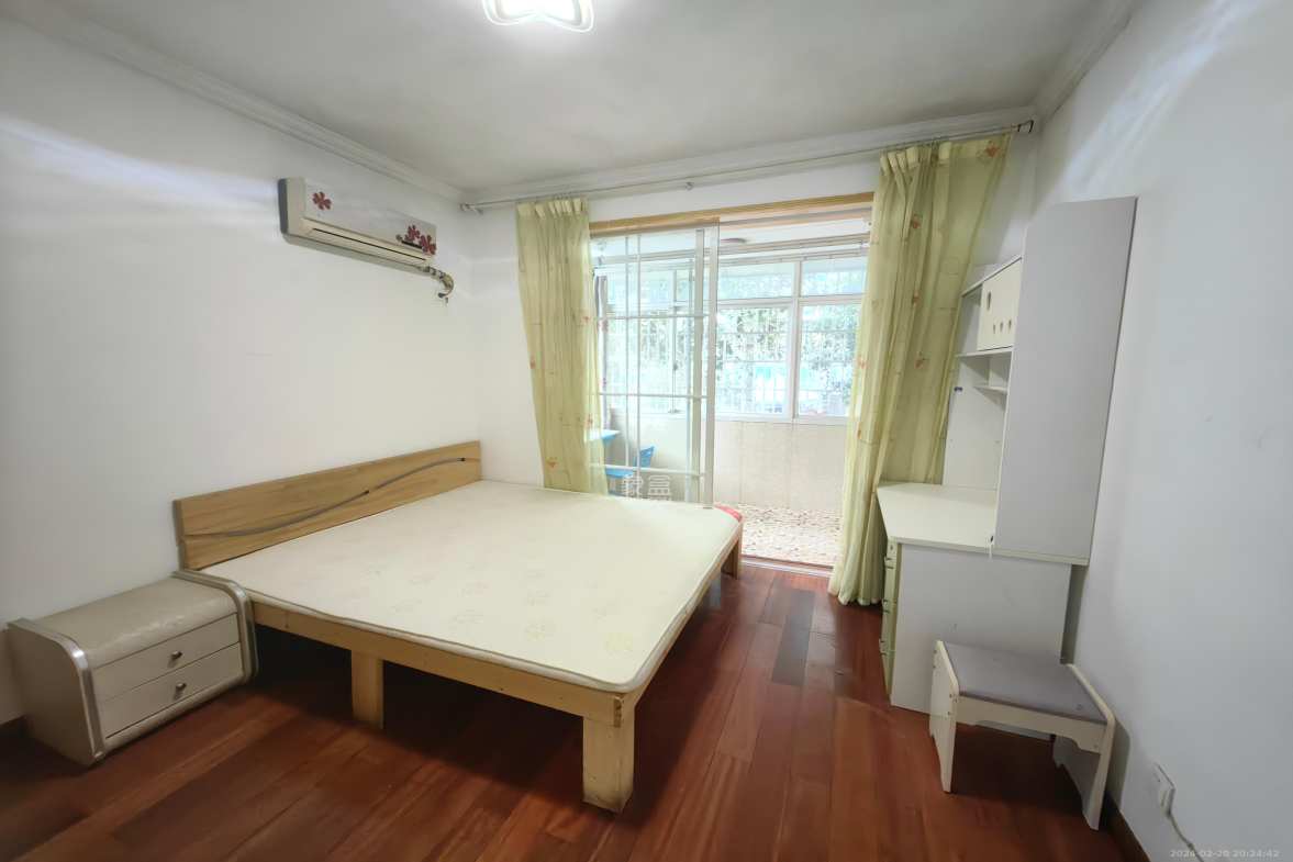 银华山庄  4室2厅2卫    2800.0元/月 银华山庄  4室2厅2卫    2800.0元/月室内图