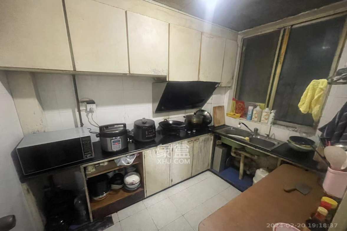 中南汽车世界  2室2厅1卫   1300.00元/月室内图