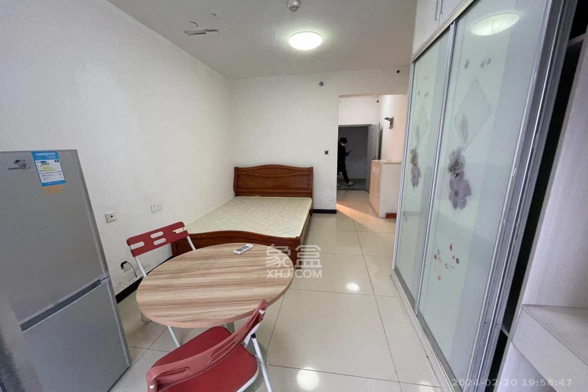 怡海星城  1室1厅1卫    900.0元/月室内图1